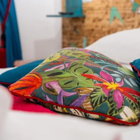 Palazzo Nicolaus Del Borgo Antico 4* Bari