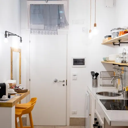 Palazzo Nicolaus Del Borgo Antico Frühstückspension Bari