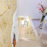 Palazzo Nicolaus Del Borgo Antico Oda ve Kahvaltı 4*