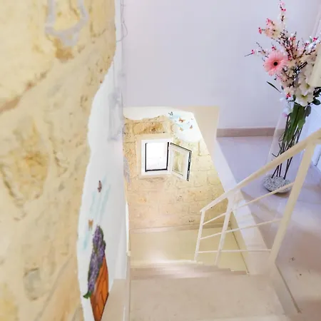 Palazzo Nicolaus Del Borgo Antico Bed & Breakfast *