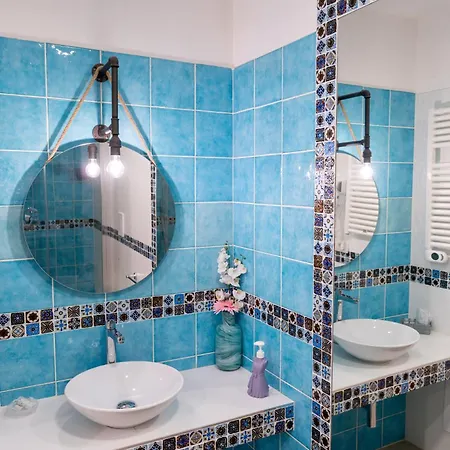 Bed and breakfast Palazzo Nicolaus Del Borgo Antico 4*