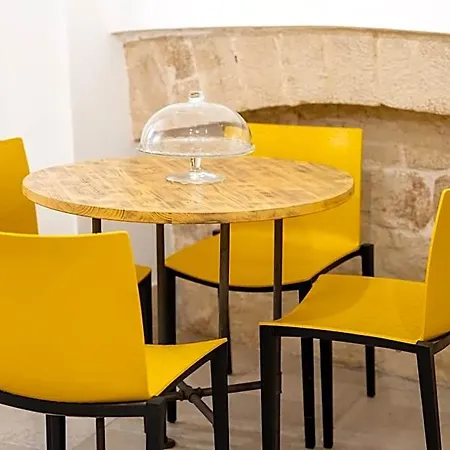 Palazzo Nicolaus Del Borgo Antico Bed & Breakfast Bari